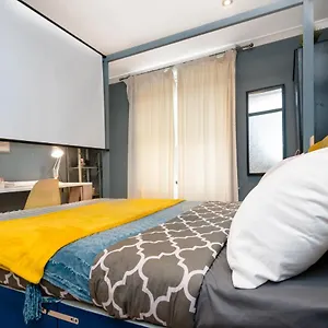 double-room-w-projector-garden-hot-tub.brighton-hotels-england.com/
